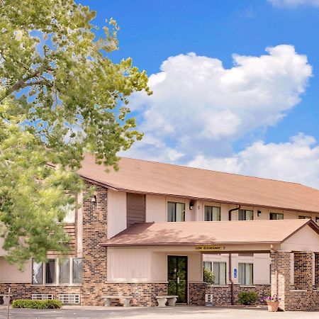 速8查理顿酒店 Chariton 外观 照片